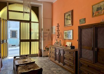 Hall / corridoio - Semi-detached house Via Nazionale
 
31, Pizzone - photo 52