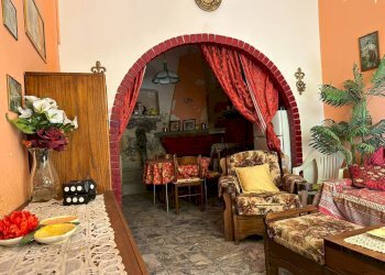 Sala da pranzo - Semi-detached house Via Nazionale
 
31, Pizzone - photo 53