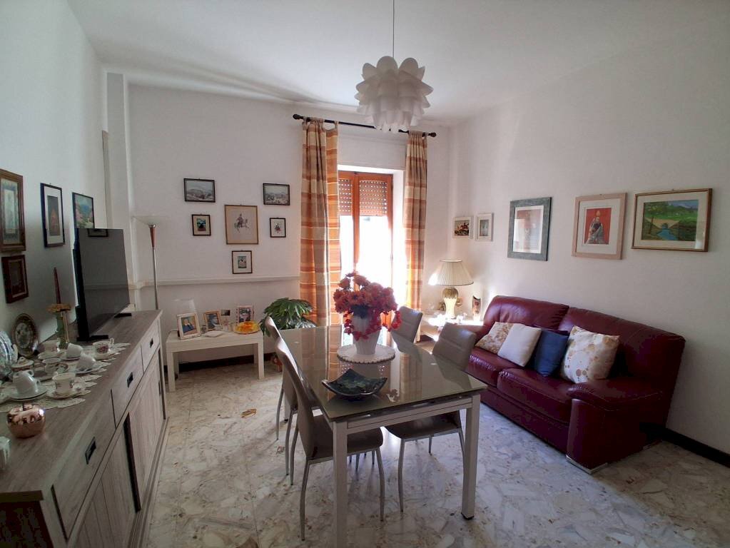 Salone - Two-room apartment via Solìto, 7, Taranto - photo 3