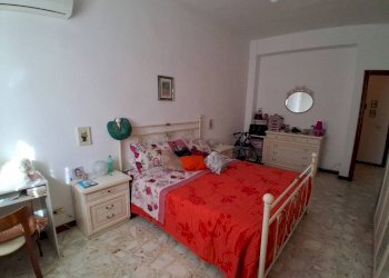Camera da letto - Bilocale via Solìto, 7, Taranto - foto 9