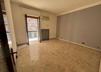 Camera da letto - Two-room apartment via Salento, 90, Taranto - photo 6
