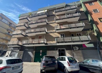 Facciata - Bilocale via Salento, 90, Taranto - foto 20