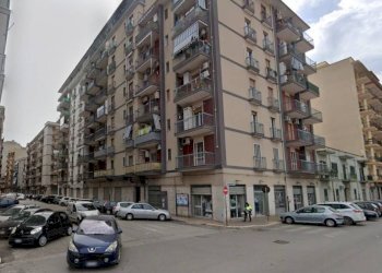 Facciata - Three-room apartment via Romagna, 61, Taranto - photo 2