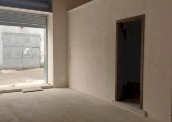 Box auto - Capannone via Costantinopoli, 74, Taranto - foto 3