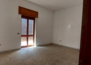 Camera da letto - Trilocale via Montegrappa, 3, Taranto - foto 5