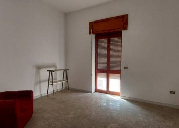 Camera da letto - Trilocale via Montegrappa, 3, Taranto - foto 8