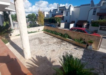 Posto macchina - Villa a Schiera via Carlo Cacace, 302, Taranto - foto 5