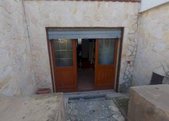 Facciata - Villa a Schiera via Carlo Cacace, 302, Taranto - foto 31