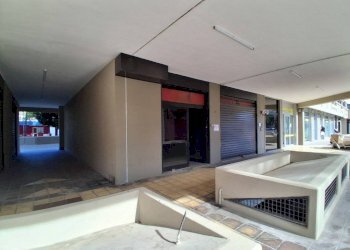 Interno non residenziale - Negozio via Giacomo Lacaita, 13, Taranto - foto 13