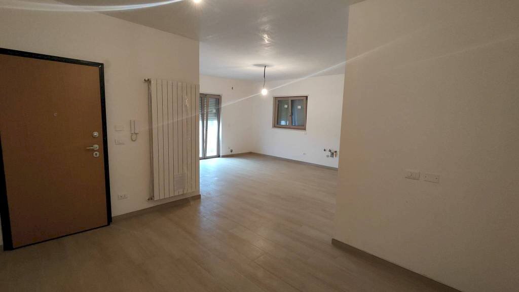 Ingresso - Three-room apartment via Vittorio Veneto, 34, Lizzano - photo 3