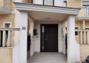 Facciata - Three-room apartment via Vittorio Veneto, 34, Lizzano - photo 2