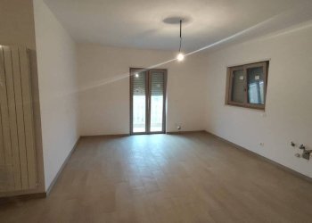 Cucina - Trilocale via Vittorio Veneto, 34, Lizzano - foto 4