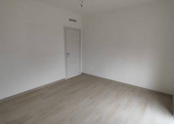 Camera da letto - Trilocale via Vittorio Veneto, 34, Lizzano - foto 8