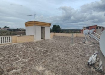 Terrazzo - Three-room apartment via Vittorio Veneto, 34, Lizzano - photo 17