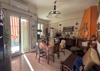 Salone - Four-room apartment via Plateja, 58, Taranto - photo 8