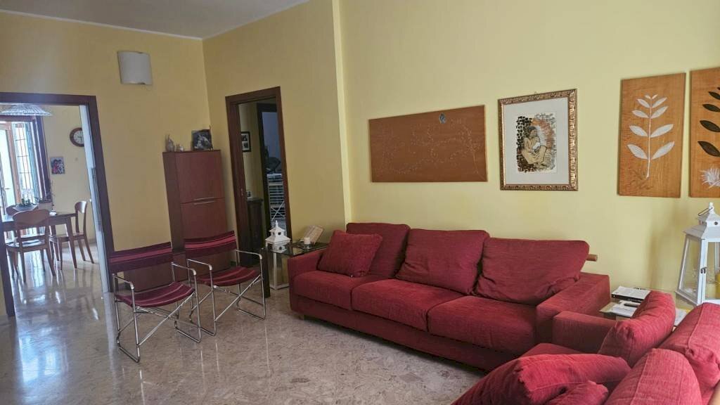 Salone - Three-room apartment via Sannio, 33, Taranto - photo 2