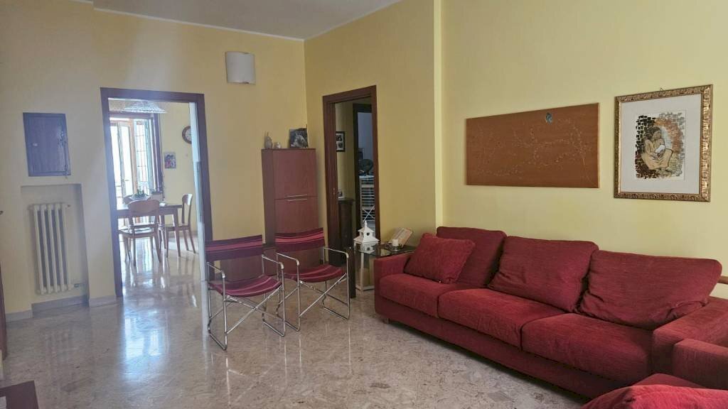 Salone - Three-room apartment via Sannio, 33, Taranto - photo 3