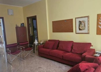Salone - Three-room apartment via Sannio, 33, Taranto - photo 2