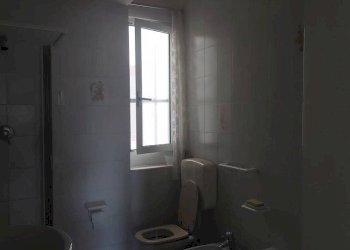 Bagno - Three-room apartment via Japigia, 6, Taranto - photo 10