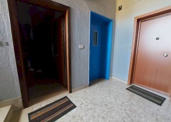 Interno palazzo - Three-room apartment corso Bruno Buozzi, 118, Taranto - photo 10