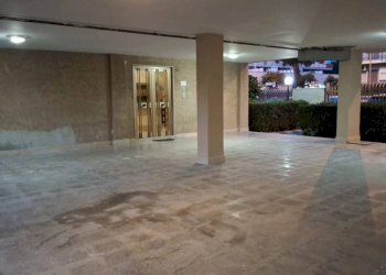 Interno palazzo - Quadrilocale via Mar Grande, 2, Taranto - foto 4