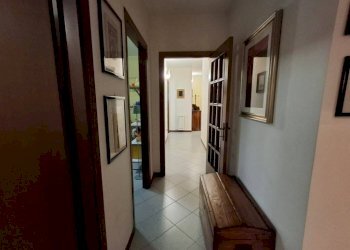 Corridoio - Four-room apartment via Mar Grande, 2, Taranto - photo 10