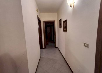 Corridoio - Four-room apartment via Mar Grande, 2, Taranto - photo 16