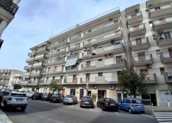 Facciata - Appartamento via Martina Franca, 55, Crispiano - foto 1