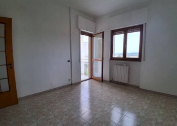 Cucina - Appartamento via Martina Franca, 55, Crispiano - foto 6