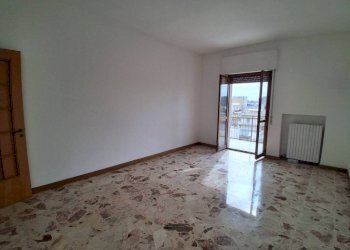 Camera da letto - Appartamento via Martina Franca, 55, Crispiano - foto 16