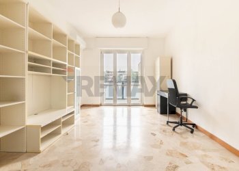 Stanza vuota - Bilocale Via Volturno
 
80, Brugherio - foto 1