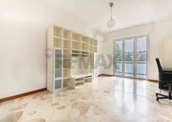 Ufficio - Bilocale Via Volturno
 
80, Brugherio - foto 6