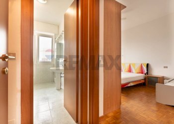 Hall / corridoio - Bilocale Via Volturno
 
80, Brugherio - foto 24