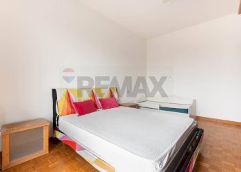 Camera / camera da letto - Bilocale Via Volturno
 
80, Brugherio - foto 26