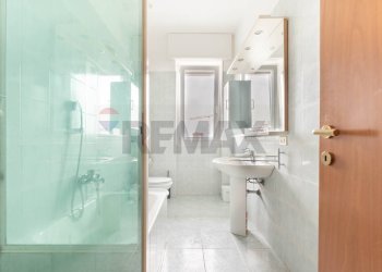 Bagno - Bilocale Via Volturno
 
80, Brugherio - foto 33