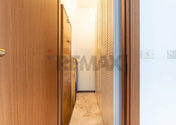 Hall / corridoio - Bilocale Via Volturno
 
80, Brugherio - foto 35