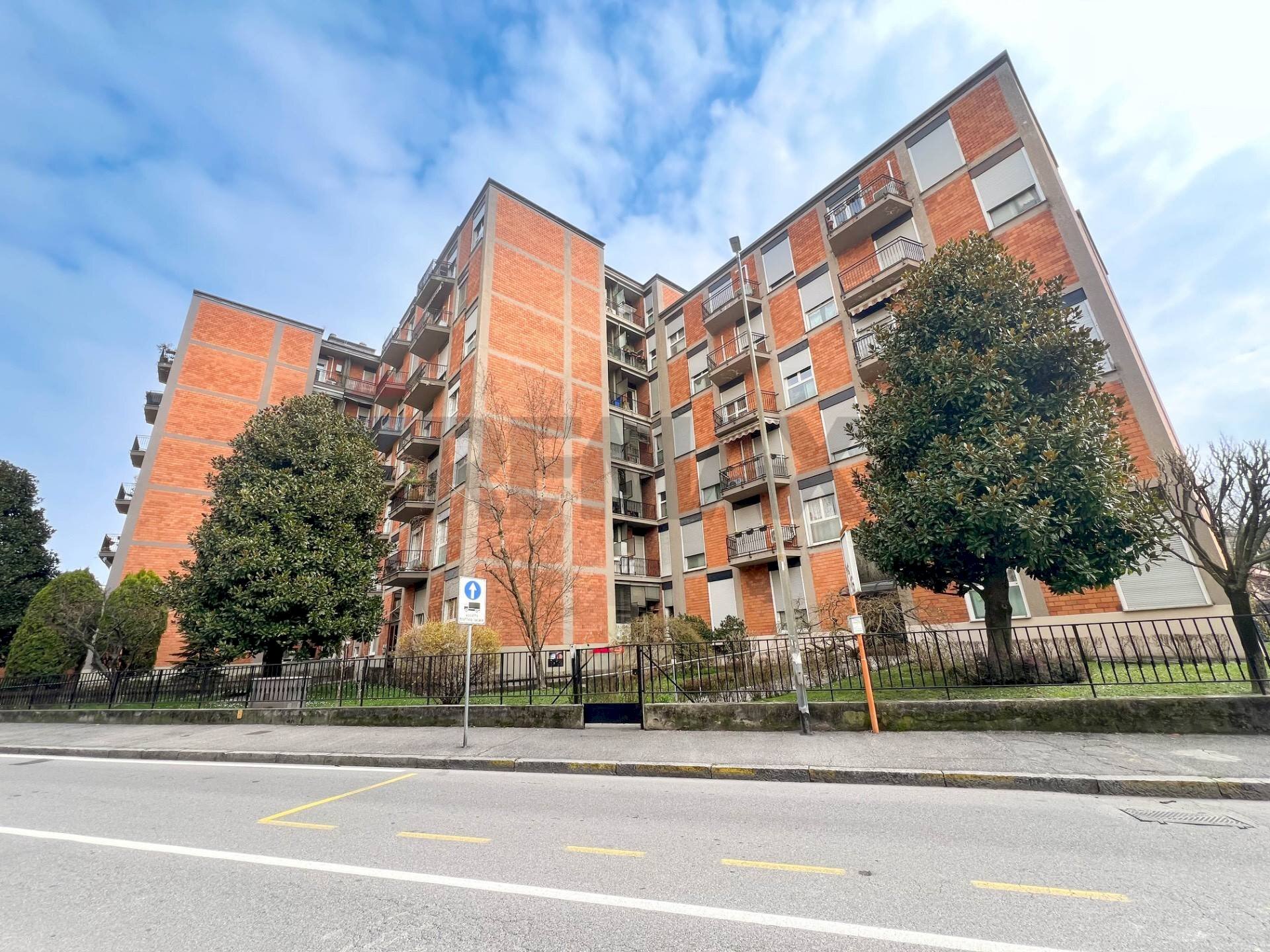 Edificio all\'aperto - Two-room apartment VIA GIUSEPPE FERRARI
 
13, Monza - photo 1