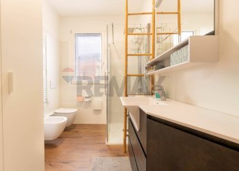 Bagno - Trilocale via Quintino di Vona
 
33, Cassano d'Adda - foto 28