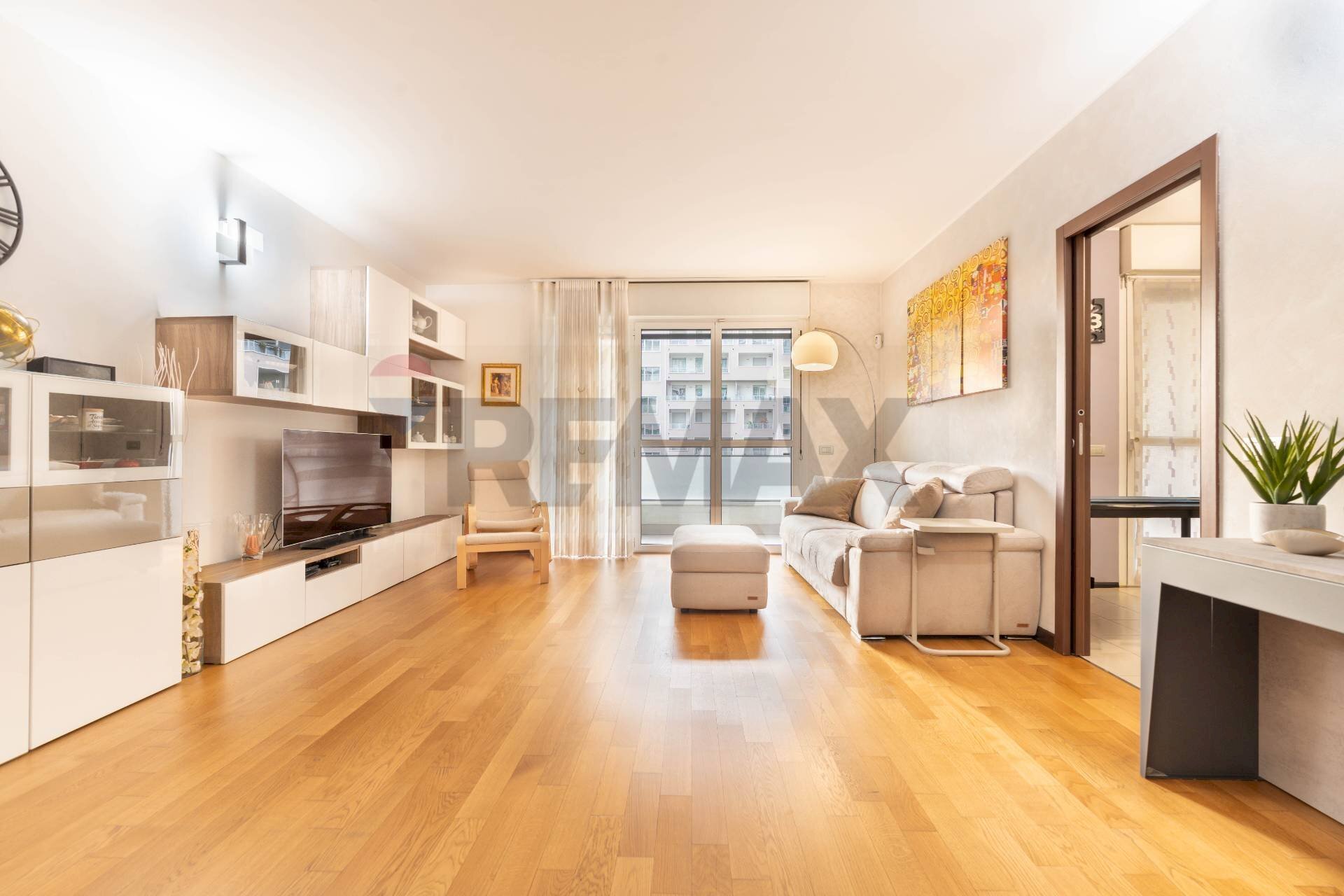 Soggiorno - Three-room apartment via ugo tognazzi
 
15, Milano - photo 3