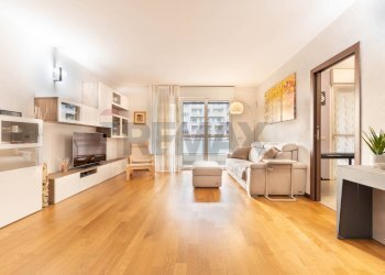 Soggiorno - Three-room apartment via ugo tognazzi
 
15, Milano - photo 3