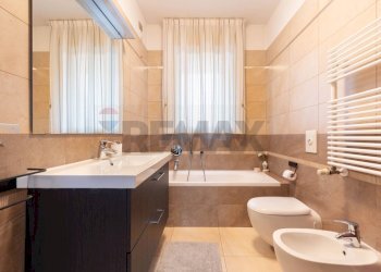 Bagno - Three-room apartment via ugo tognazzi
 
15, Milano - photo 34