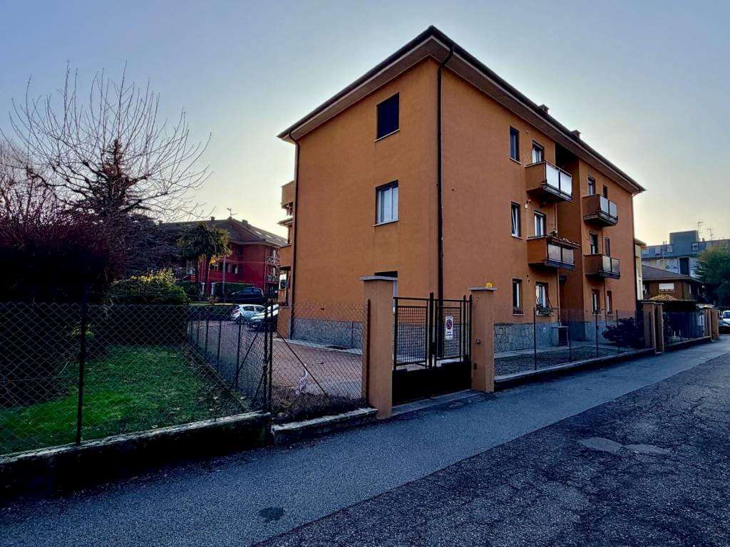 Zona - Trilocale via Sorrisole, 70, Varese - foto 1