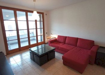 Salone - Trilocale piazza Don Giuliano Ravedoni, 1, Pella - foto 9