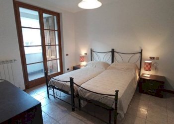 Camera da letto - Trilocale piazza Don Giuliano Ravedoni, 1, Pella - foto 17