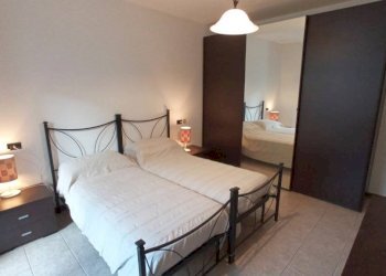 Camera da letto - Trilocale piazza Don Giuliano Ravedoni, 1, Pella - foto 18