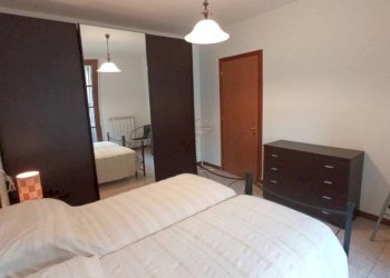 Camera da letto - Trilocale piazza Don Giuliano Ravedoni, 1, Pella - foto 20