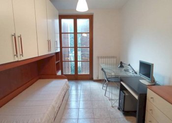 Camera da letto - Trilocale piazza Don Giuliano Ravedoni, 1, Pella - foto 25