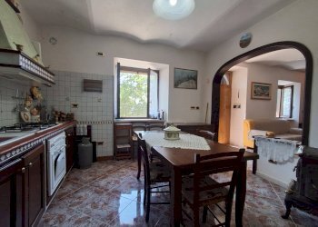 Foto 4 - Trilocale Via della Vittoria
 
92, Castel del Monte - foto 4