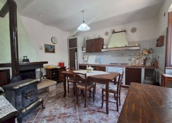 Foto 5 - Trilocale Via della Vittoria
 
92, Castel del Monte - foto 5