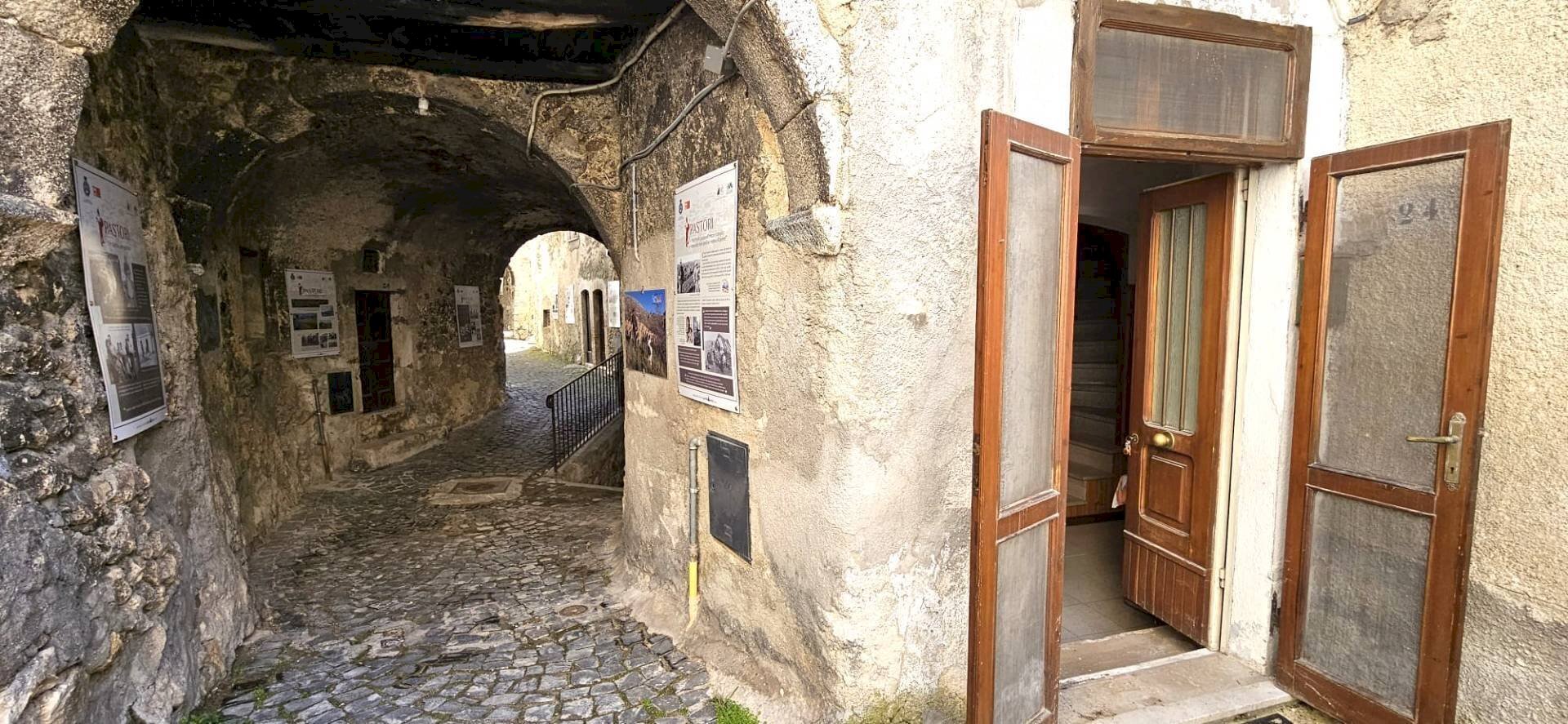 Foto 3 - Casa indipendente Via del Colle
 
24, Castel del Monte - foto 3